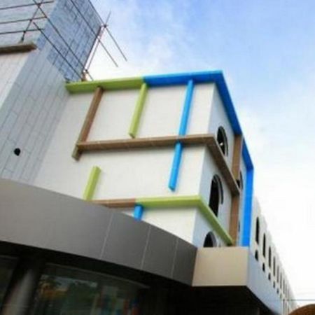 Hotel Papa Bangkok Siriraj Luaran gambar