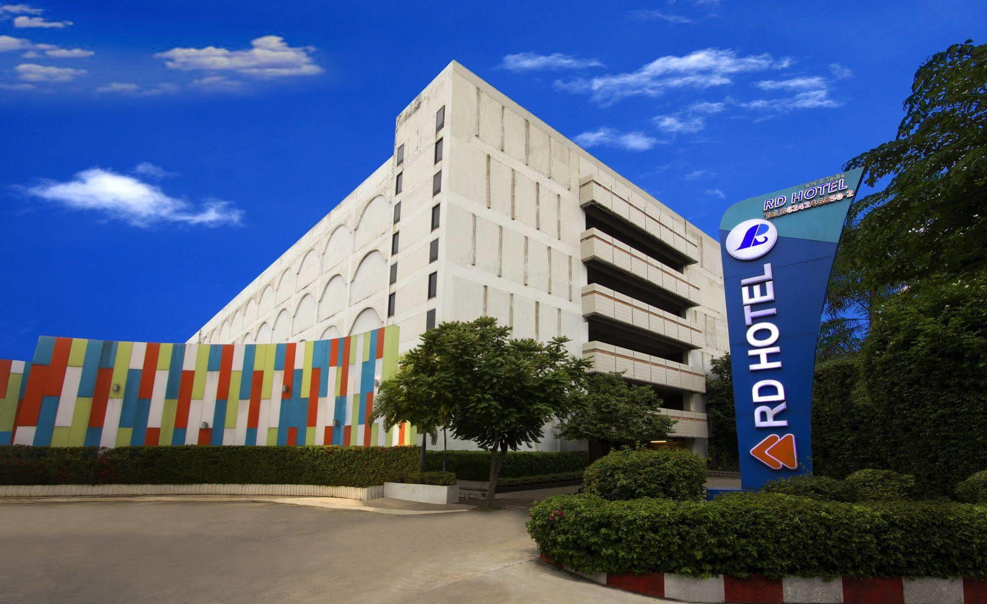 Hotel Papa Bangkok Siriraj Luaran gambar